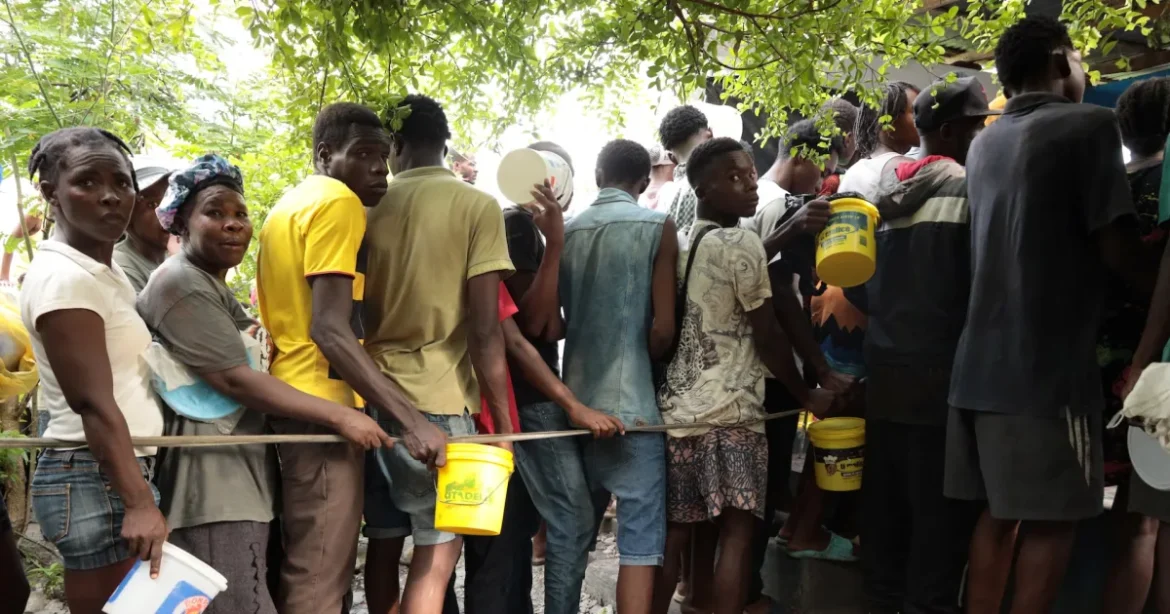 Aproape 1,5 milioane de persoane strămutate în Haiti pe măsură ce violența se extinde