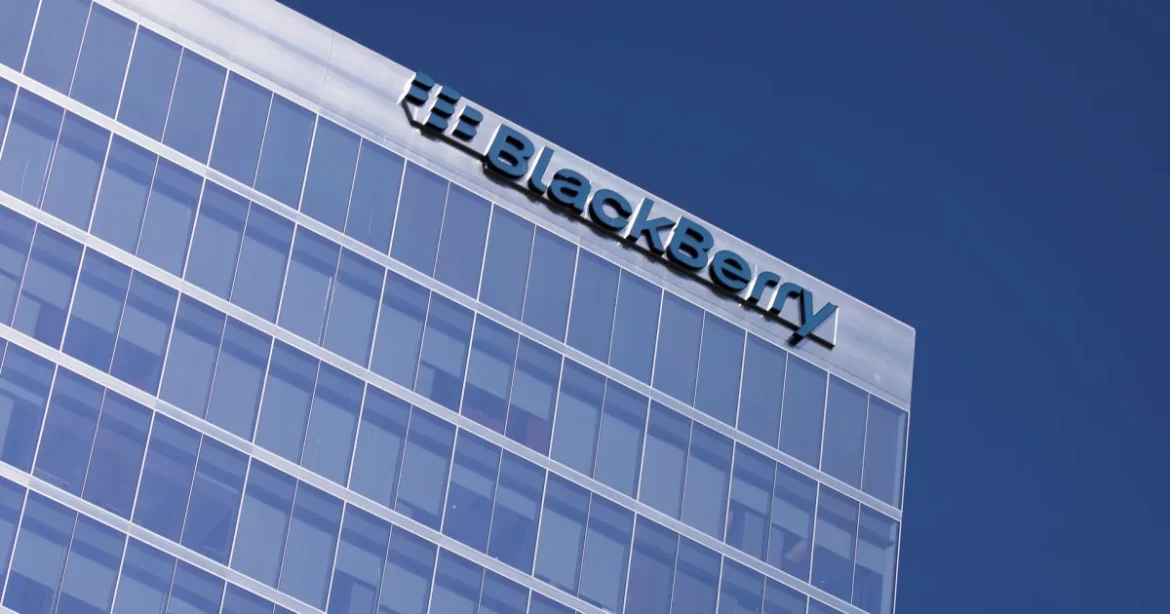 BlackBerry ridică prognoza anuală de venituri pe fondul cererii din software auto