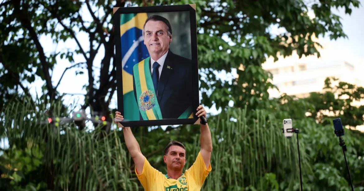 Flavio Bolsonaro testează moștenirea tatălui în cursa pentru președinția Braziliei