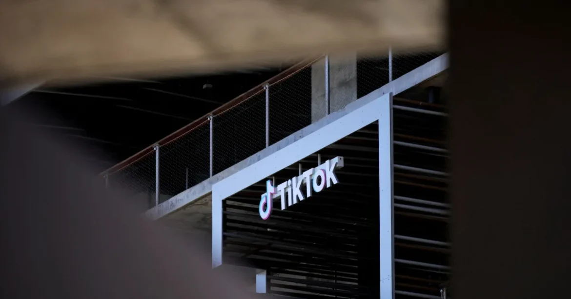 Primul proces din SUA împotriva TikTok privind sănătatea mintală a adolescenților