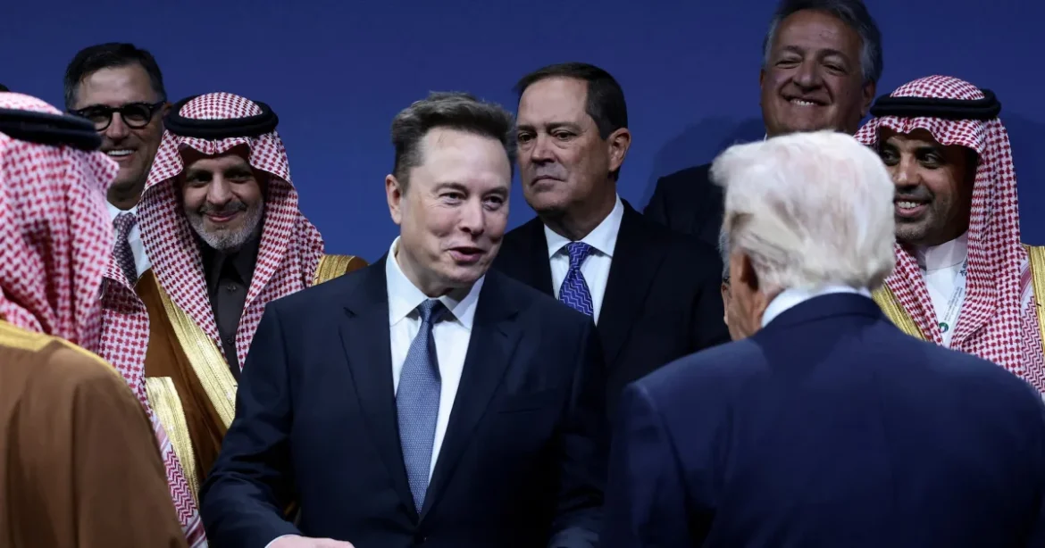Trump a tranzacționat acțiuni SpaceX ale lui Musk în iulie, arată declarația financiară