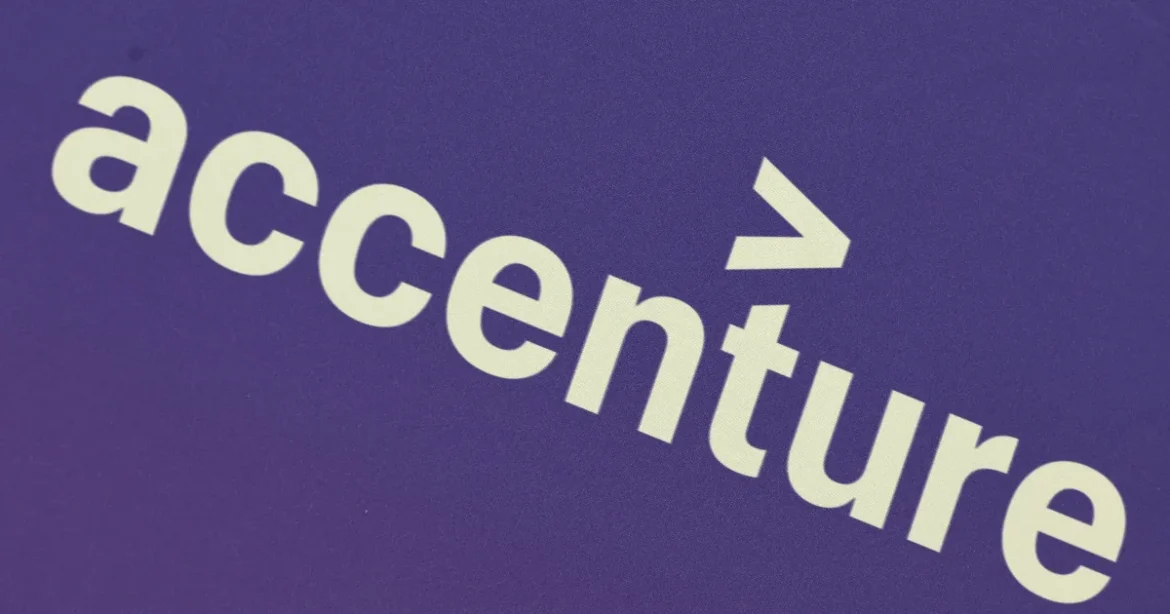 Accenture vrea să-și vândă operațiunile din China pentru până la 1,5 miliarde de dolari