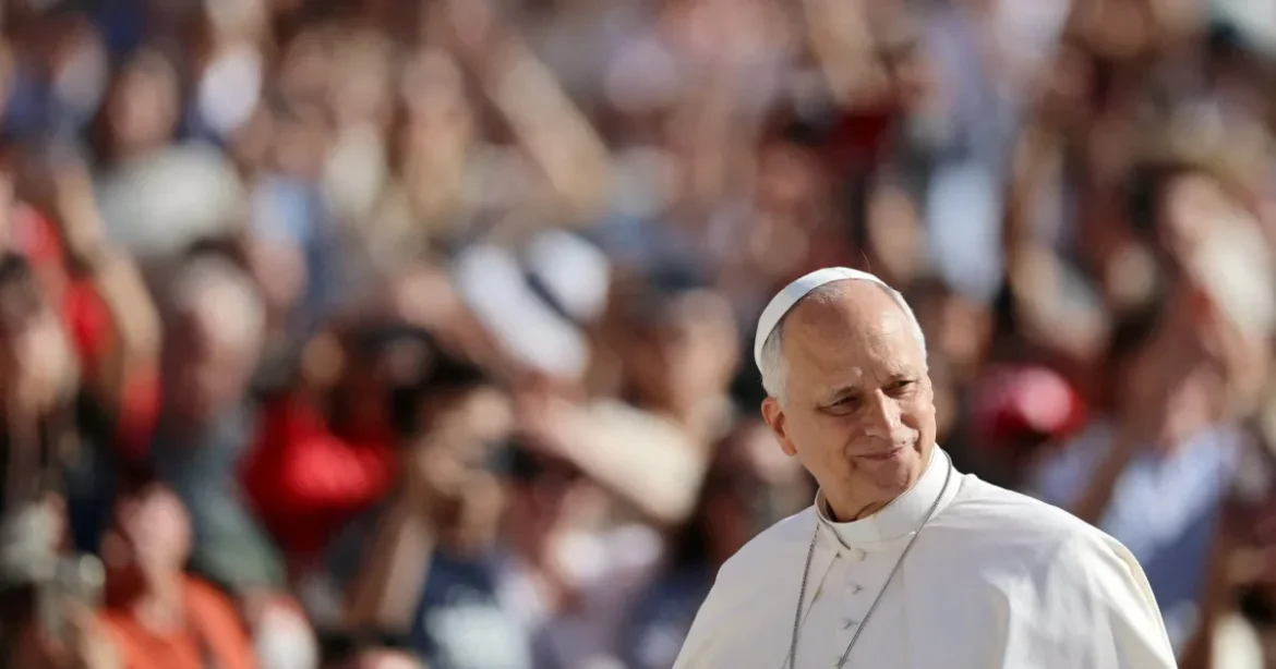 Deținuții din Peru cos păpuși cu chipul papii înainte de vizita pontifului