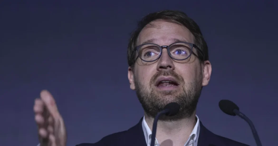 Dominic Fritz: DNA are dosar pentru colaboratorii mei