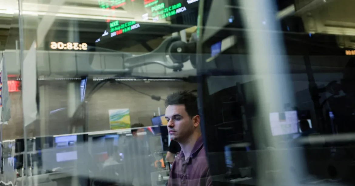 Futures pe Wall Street în scădere după vânzările din AI și declinul telecomunicațiilor